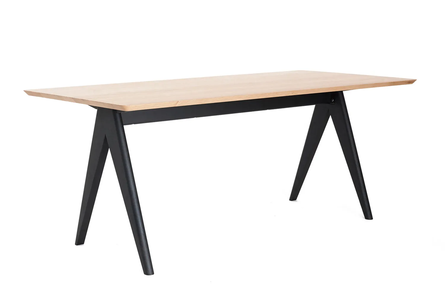 Krun dining table 1