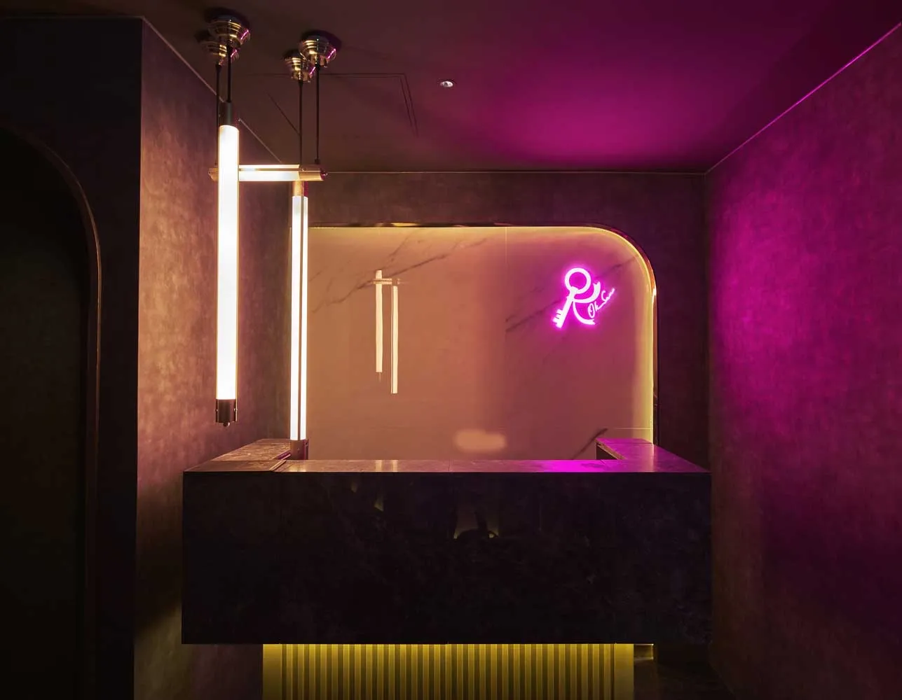 BAR LOUNGE「OKsan」 1