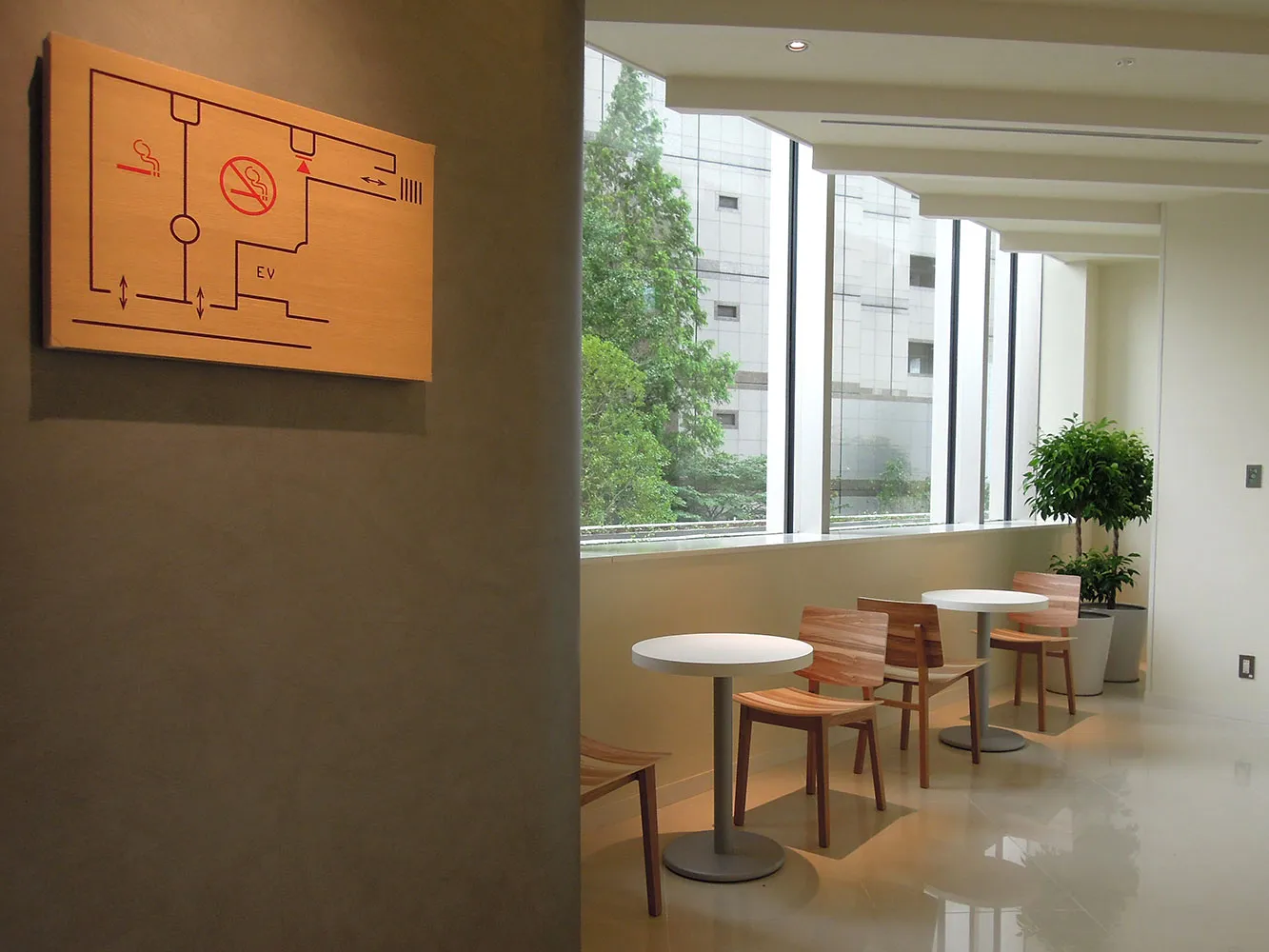 ARK HILLS SENGOKUYAMA MORI TOWER | REFRESH ROOM 1