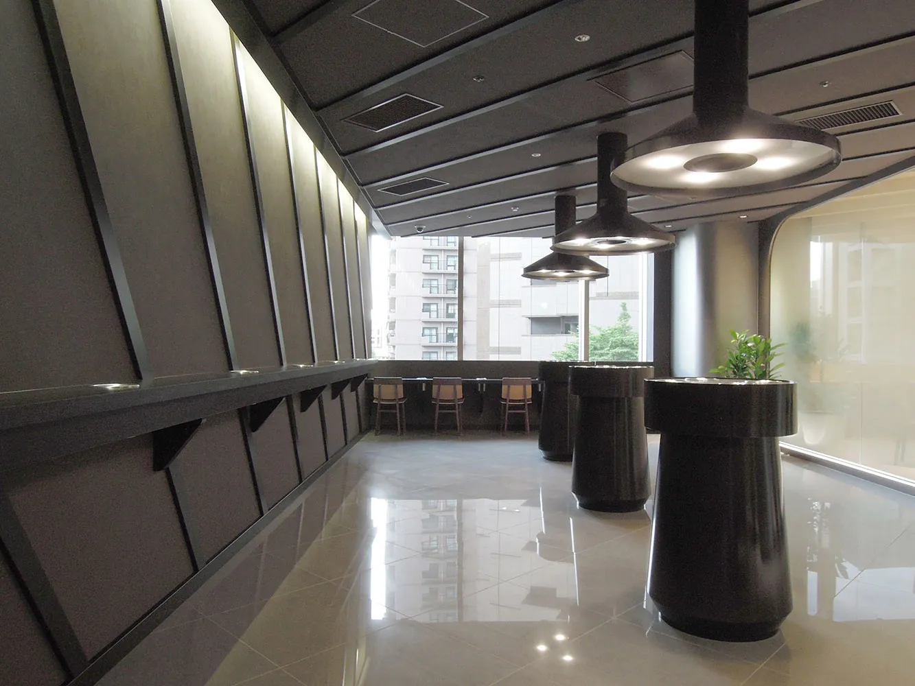 ARK HILLS SENGOKUYAMA MORI TOWER | SMOKING ROOM 2