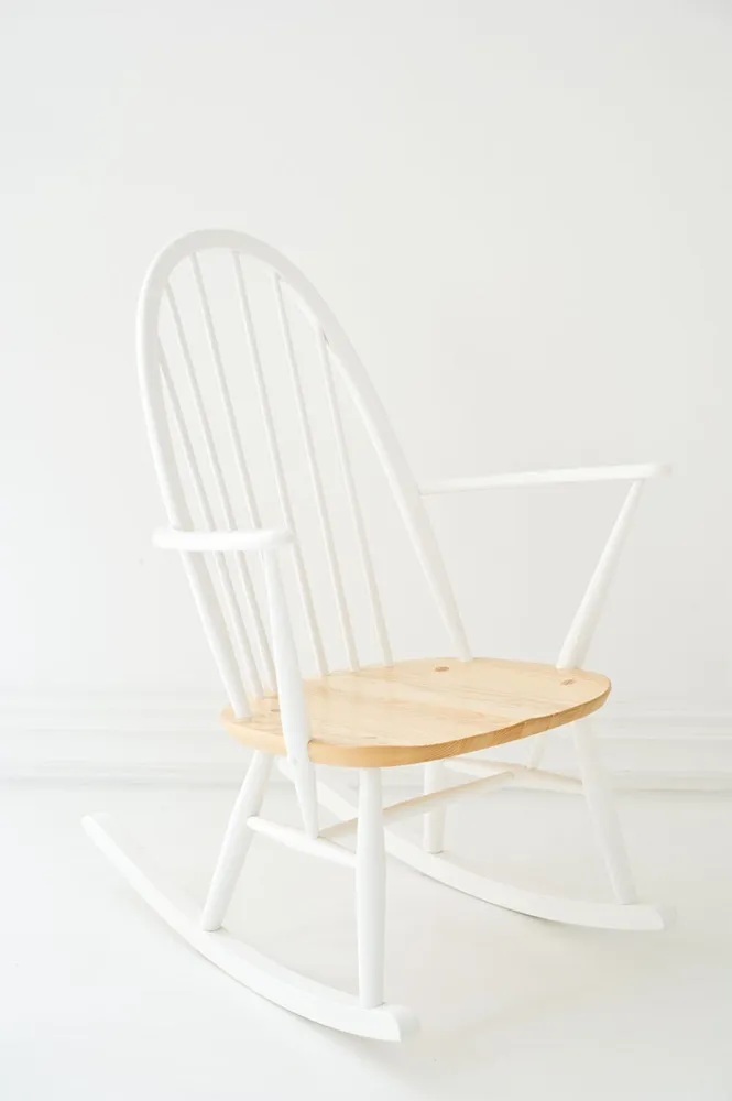 QUAKER ROCKING CHAIR 2