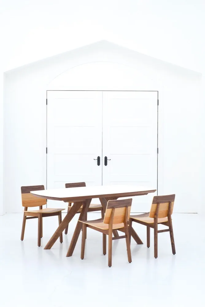 LILY DINING TABLE 3