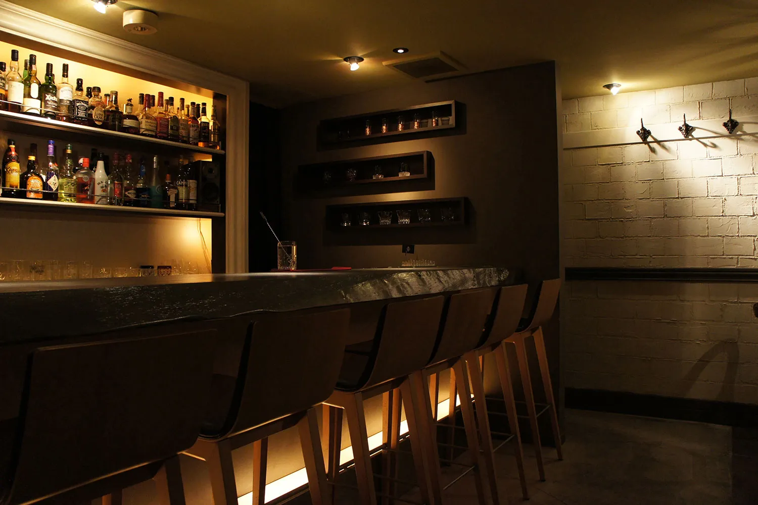 BAR HELLGATE 3