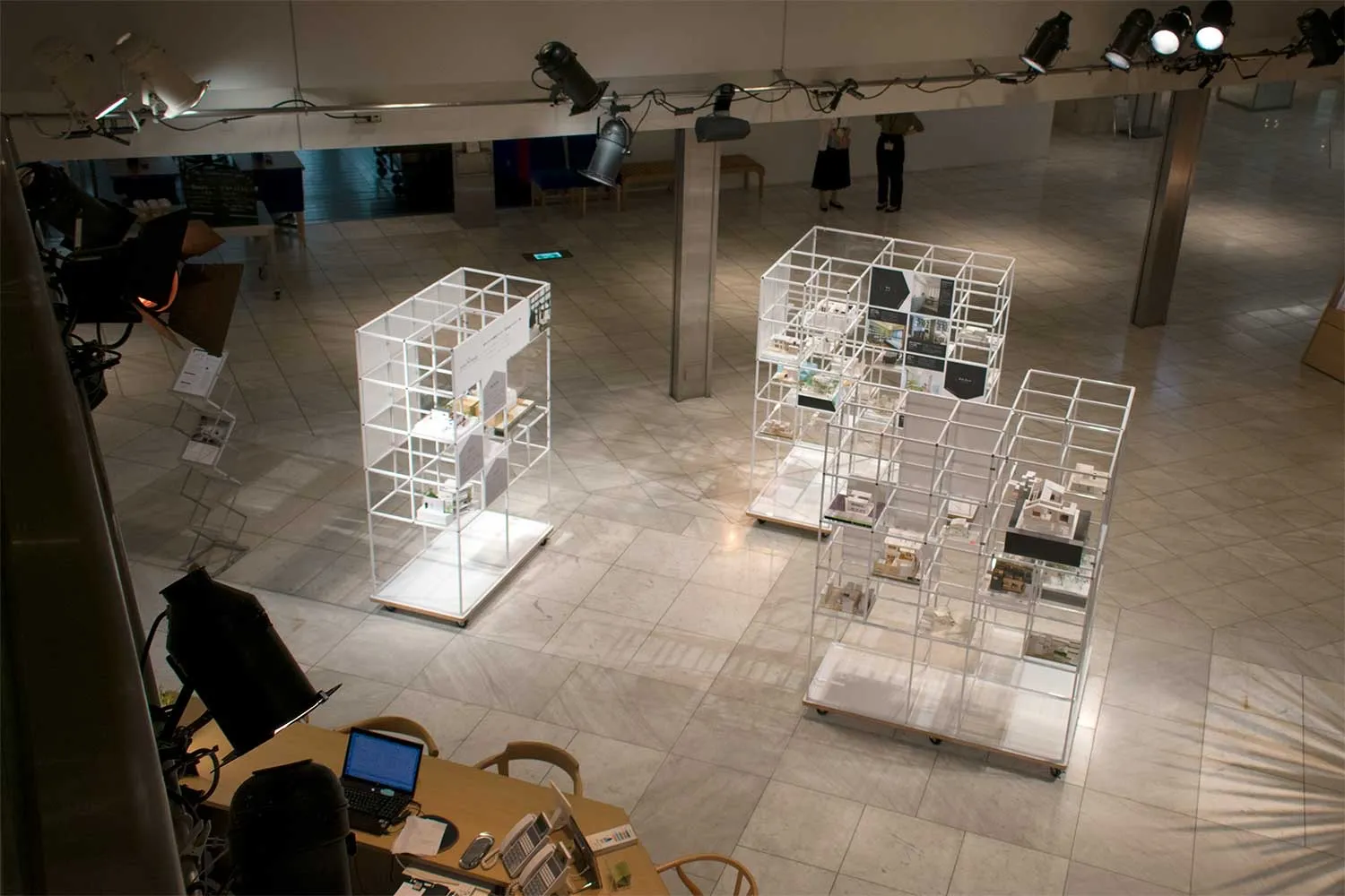 ぐるぐるのぞく建築模型展 4