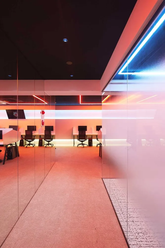 Akihabara esports cafe 4