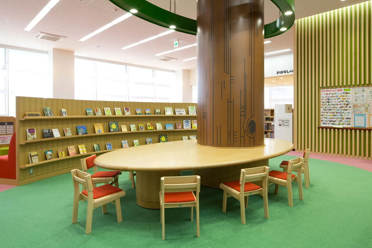 LIB CHAIR JUNIOR 01 / 02 5