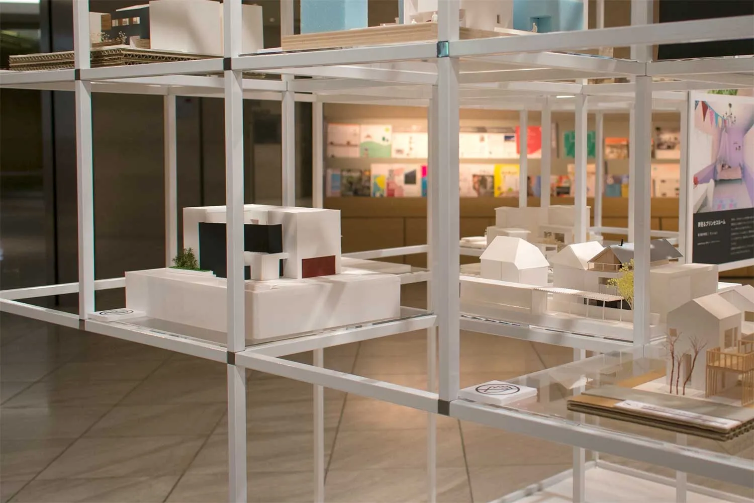 ぐるぐるのぞく建築模型展 6