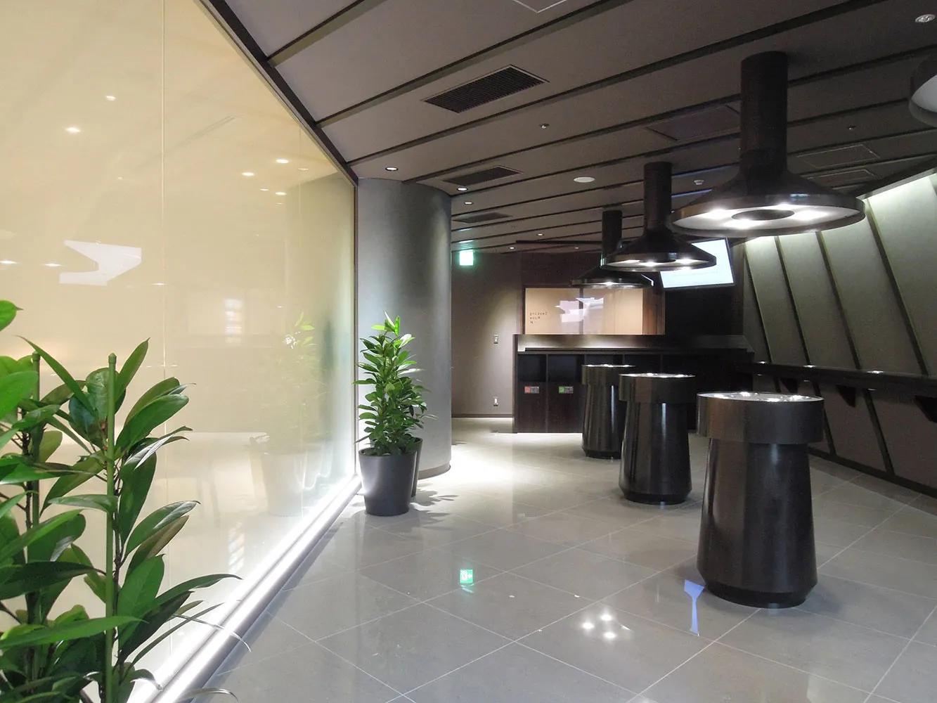 ARK HILLS SENGOKUYAMA MORI TOWER | SMOKING ROOM 7