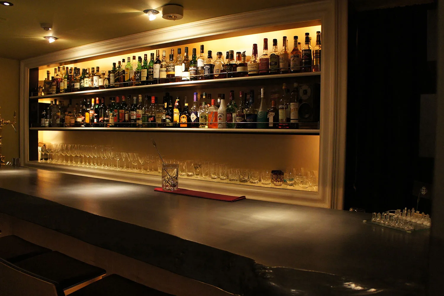 BAR HELLGATE 8